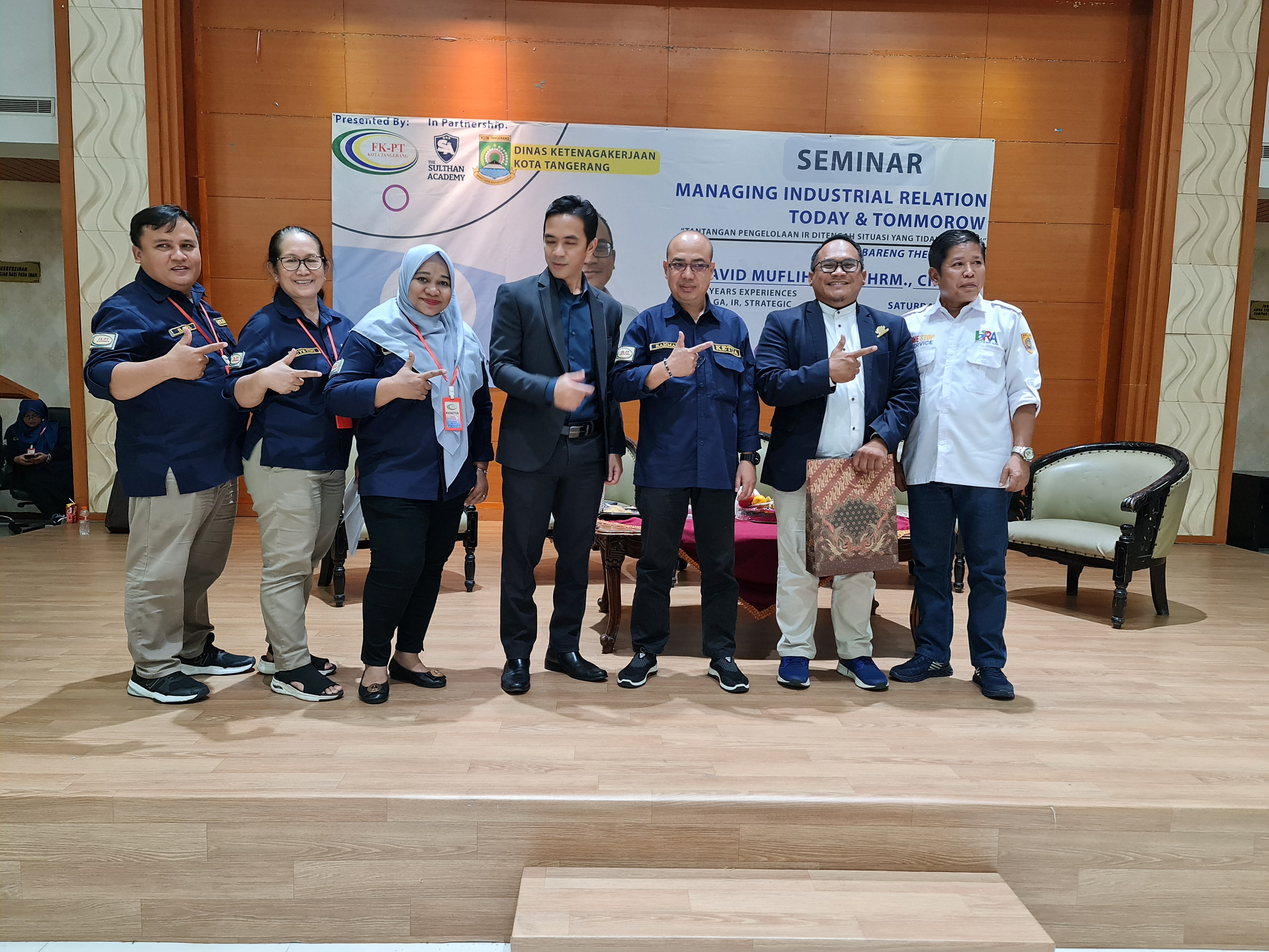 Foto galeri Seminar Managing Industrial Relation (17 Desember 2022)