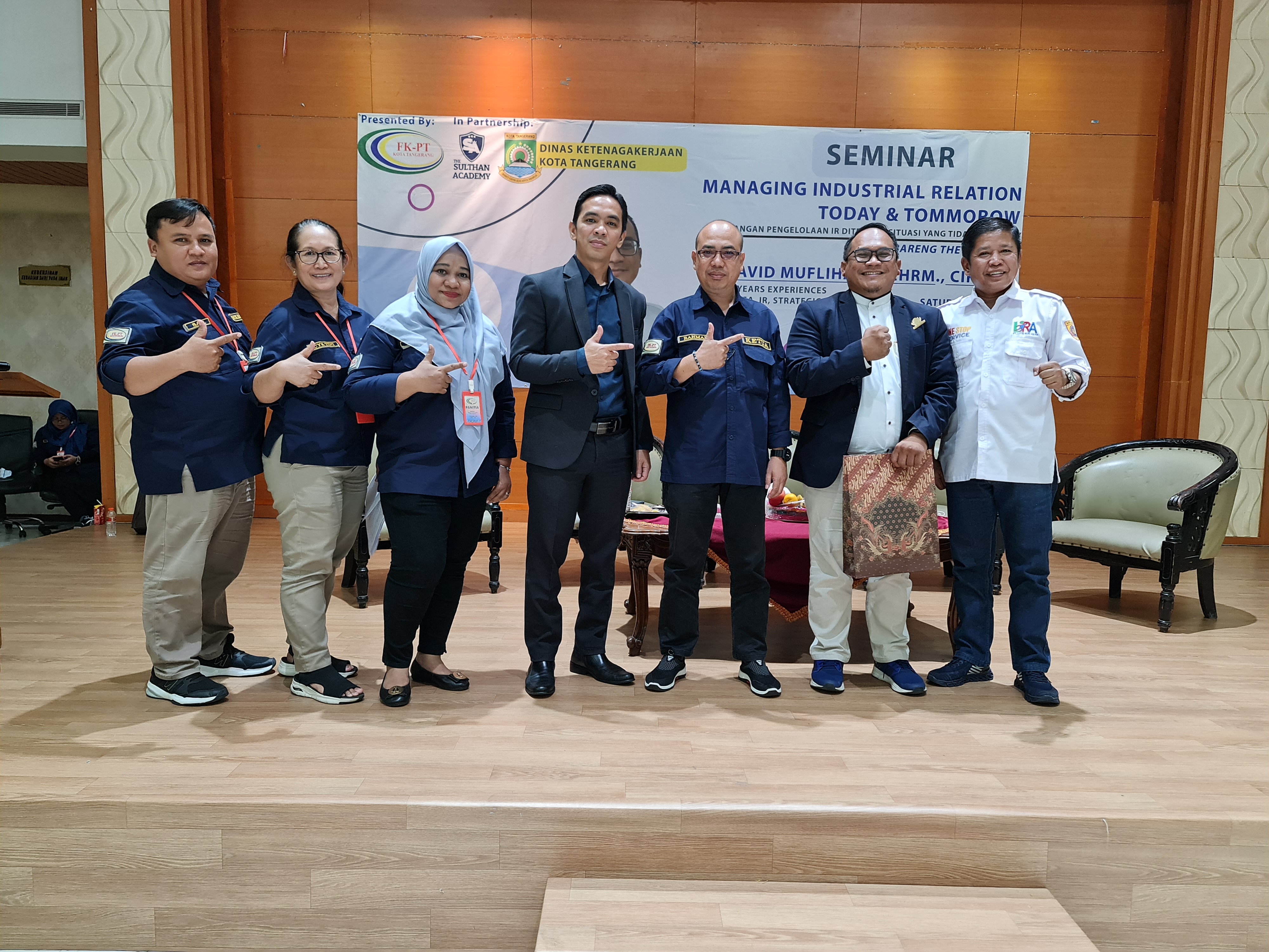 Foto galeri Seminar Managing Industrial Relation (17 Desember 2022)