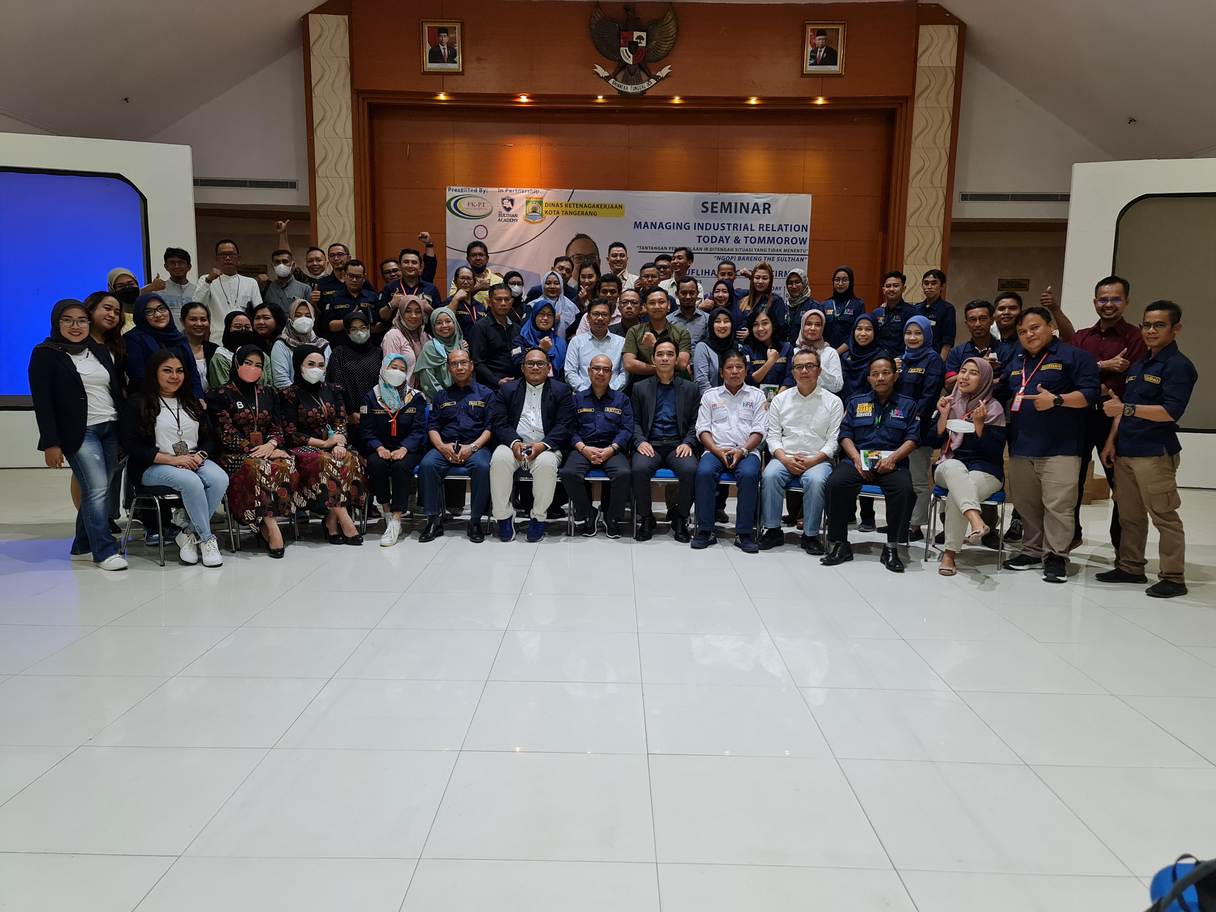 Foto galeri Seminar Managing Industrial Relation (17 Desember 2022)