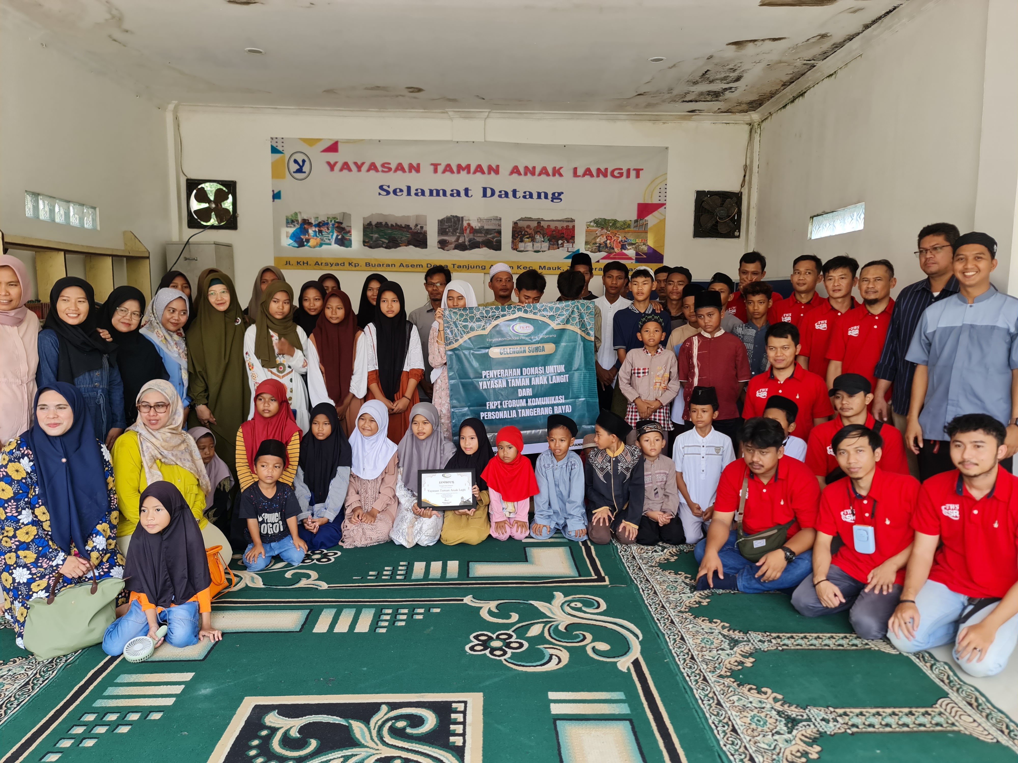 Foto galeri Dari FKPT utk Yayasan Taman Anak Langit