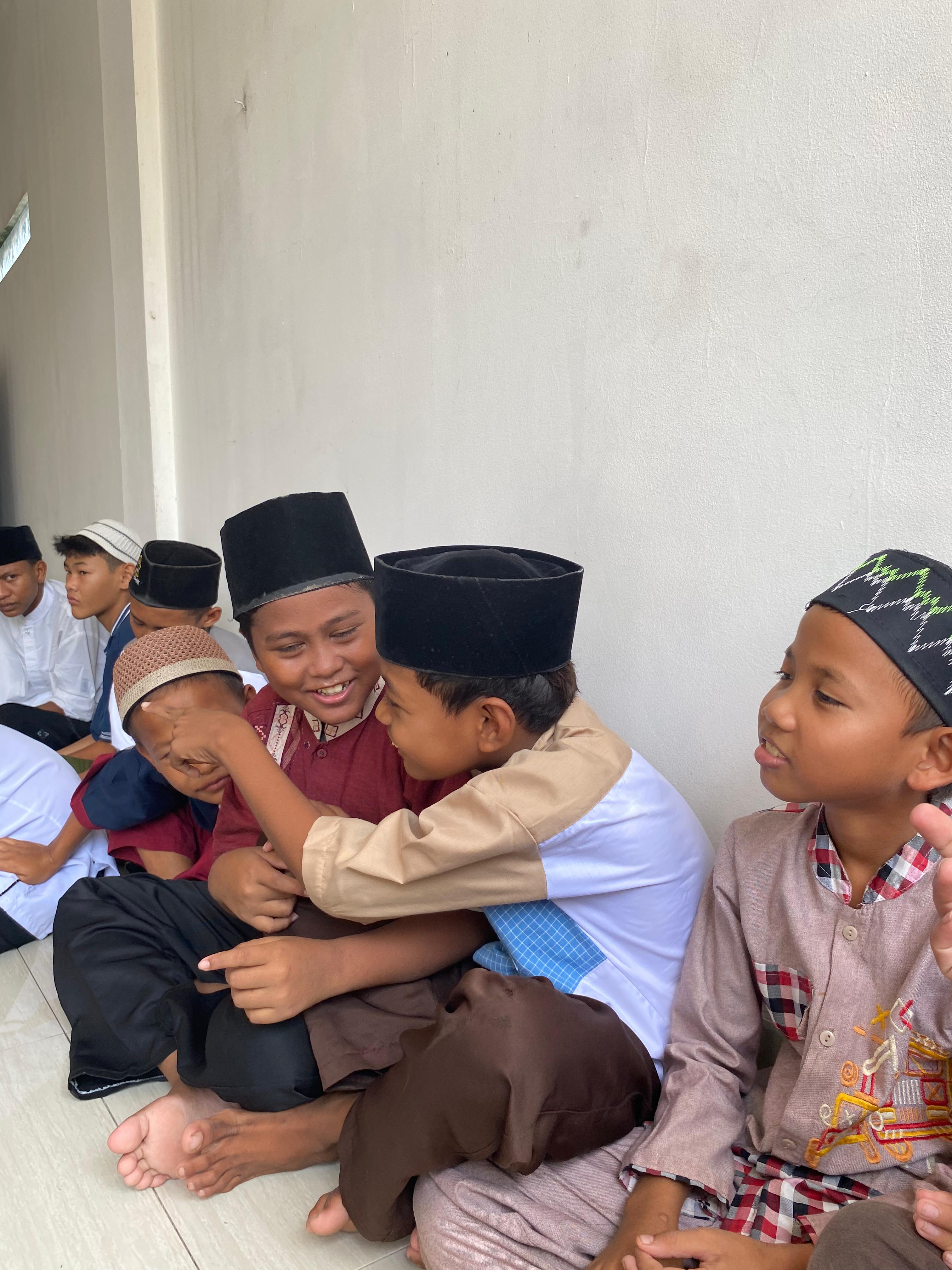 Foto galeri Dari FKPT utk Yayasan Taman Anak Langit