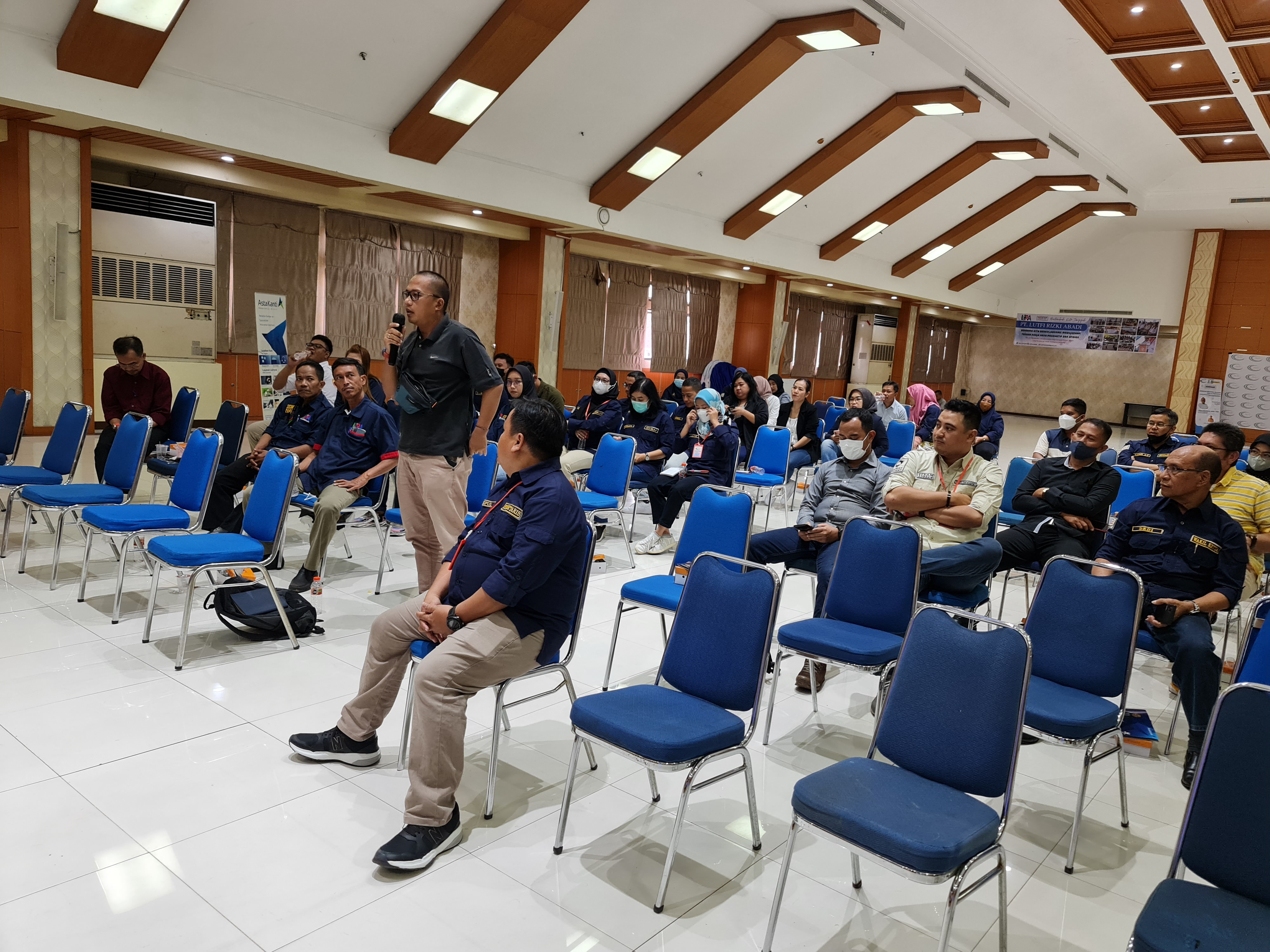 Foto galeri Seminar Managing Industrial Relation (17 Desember 2022)